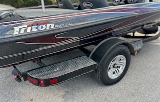 TRITON 18TRX